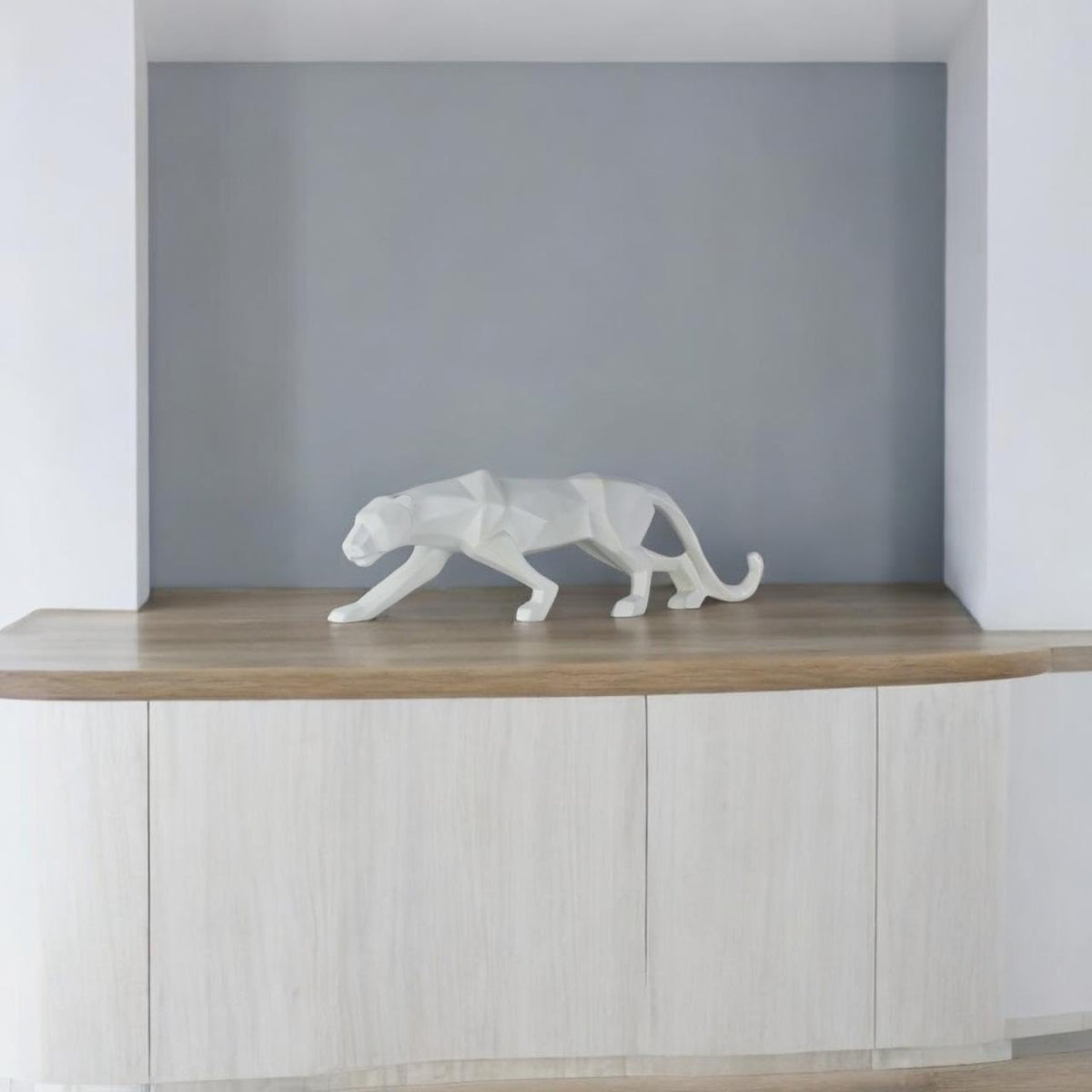 VIBHSA Artifacts Decorative Antique Elegant Panther Antique Statue for Home Decor Office Cafe - Vintage Wildlife-Inspired Figurine Retro Wildlife Art for Living Room Decoration