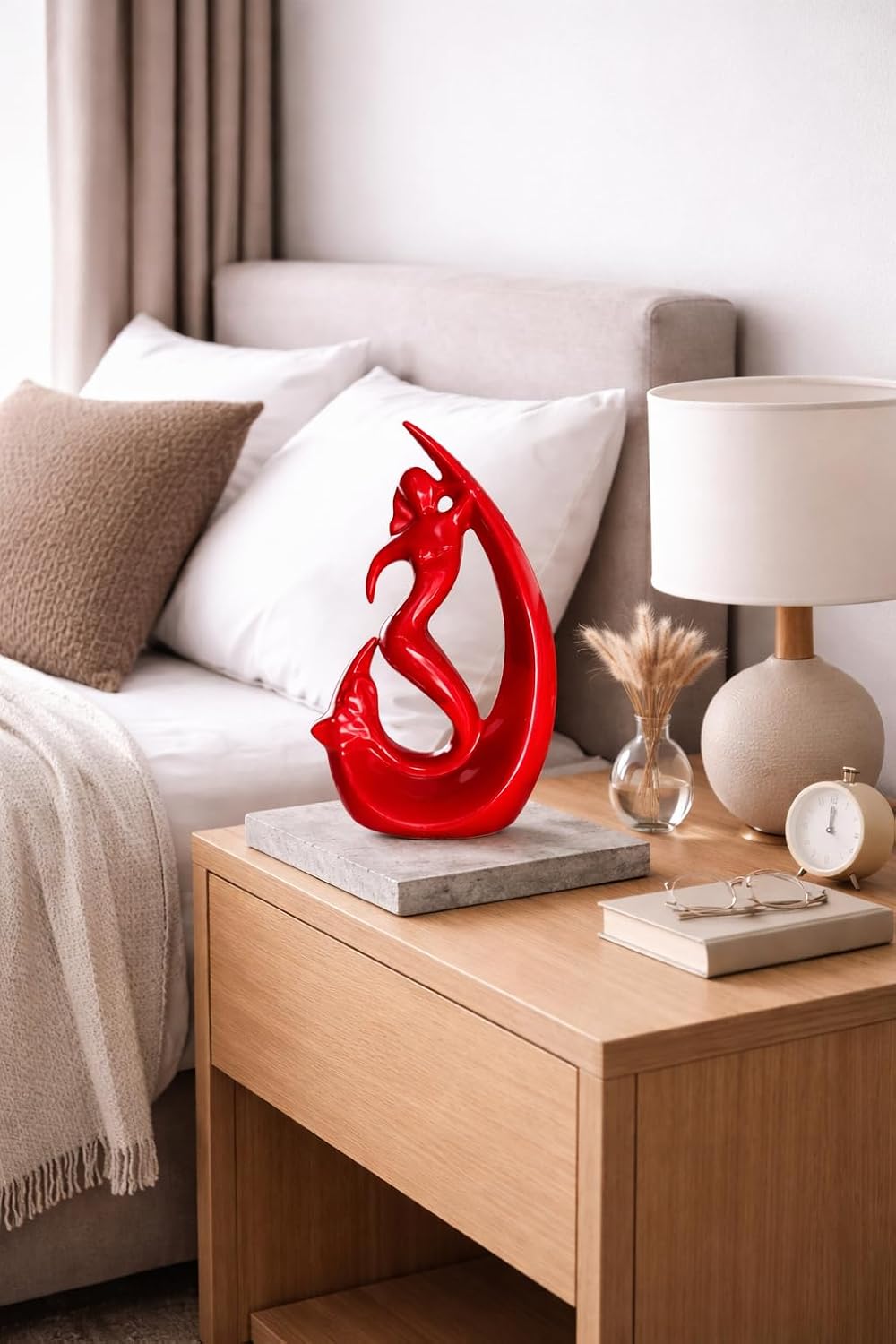 VIBHSA Modern Abstract Romantic Couple Sculpture Elegant Love Showpiece for Home Decor