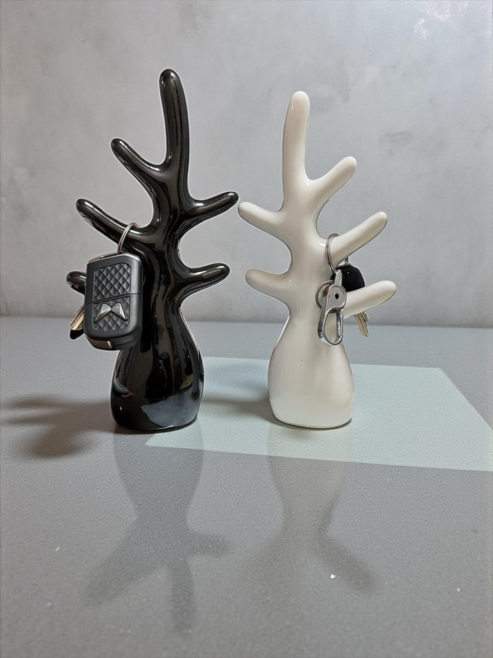 VIBHSA Abstract Ceramic Tree Branch Showpiece/Sculpture for Home Table Décor – White and Black