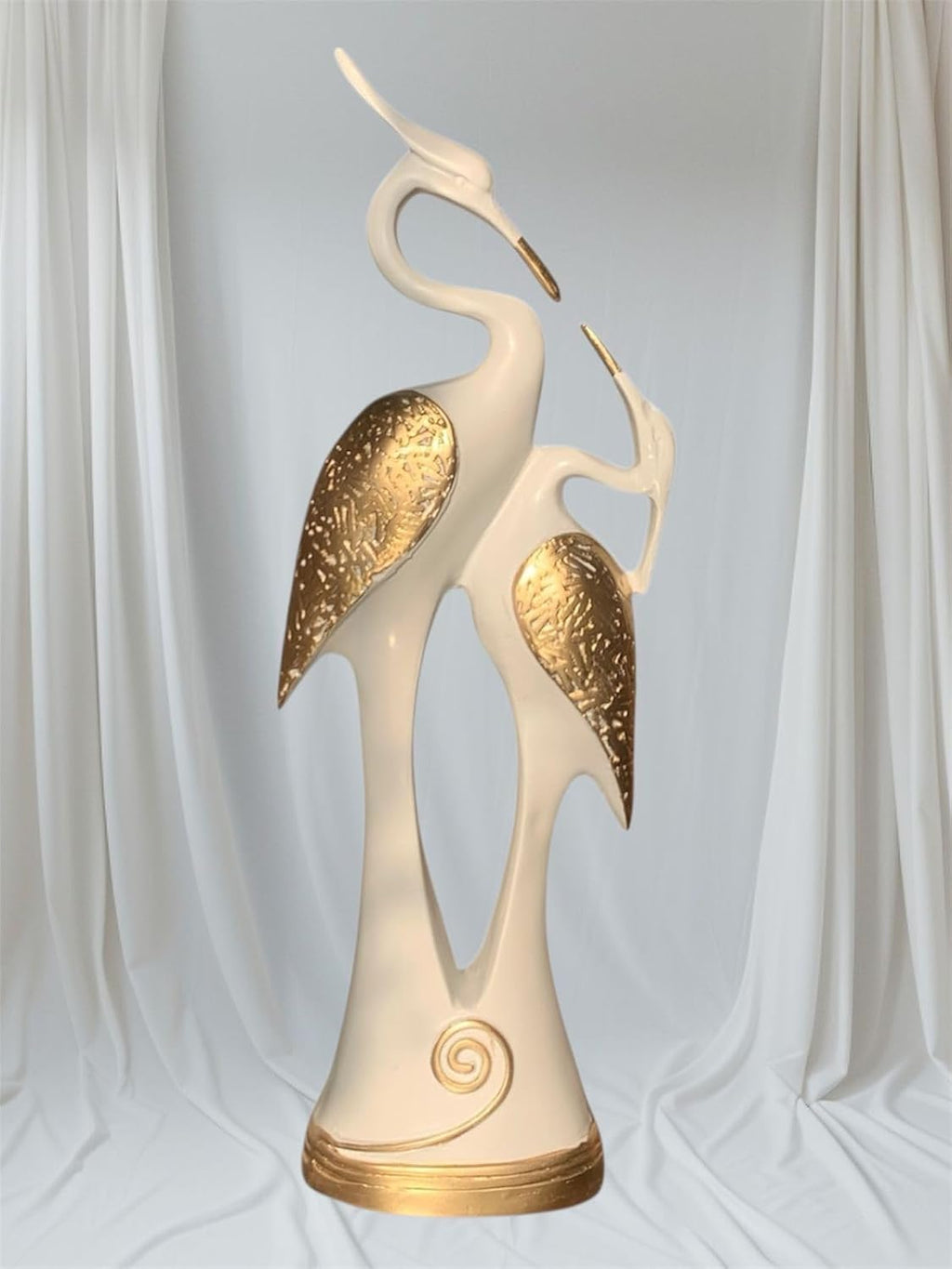 VIBHSA Pair of Kissing Swan Duck Love Birds Decorative Showpiece for Home Décor