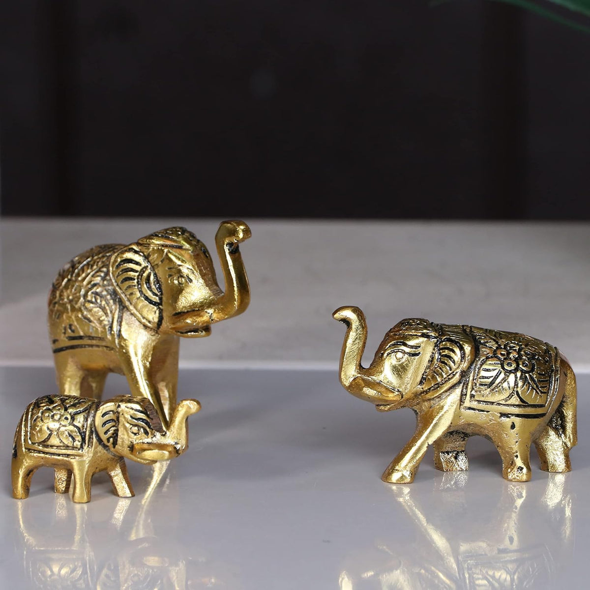 VIBHSA Set of 3 Metal Trunk Up Elephant Family Statue Showpiece Figurine -Fengshui Vastu Lucky - Decorative Items for Home Living Room Decor Living Room Office Desktop & Gifting