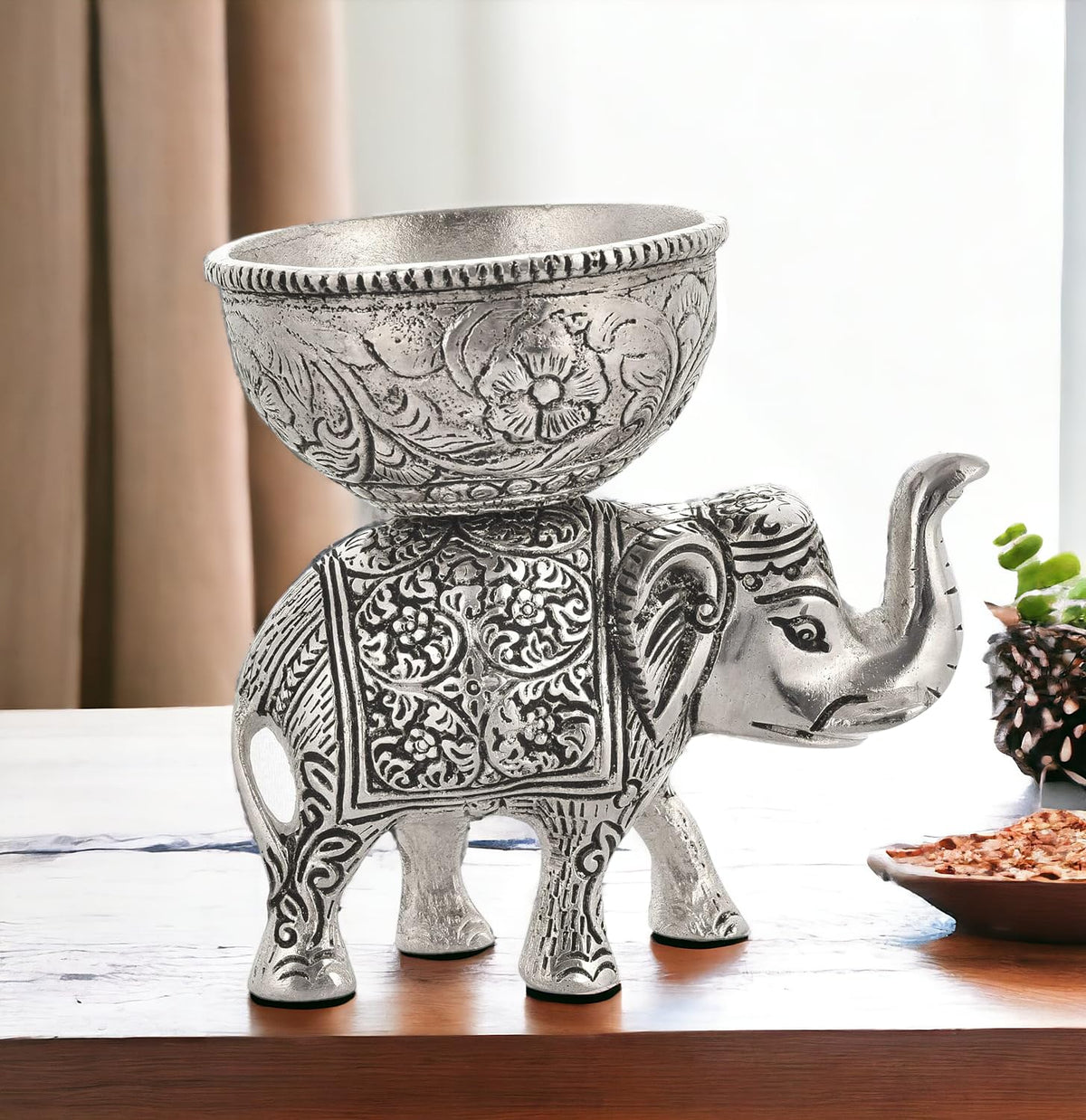 Metal Elephant Dry Fruit Bowl Showpiece, Pack of 1