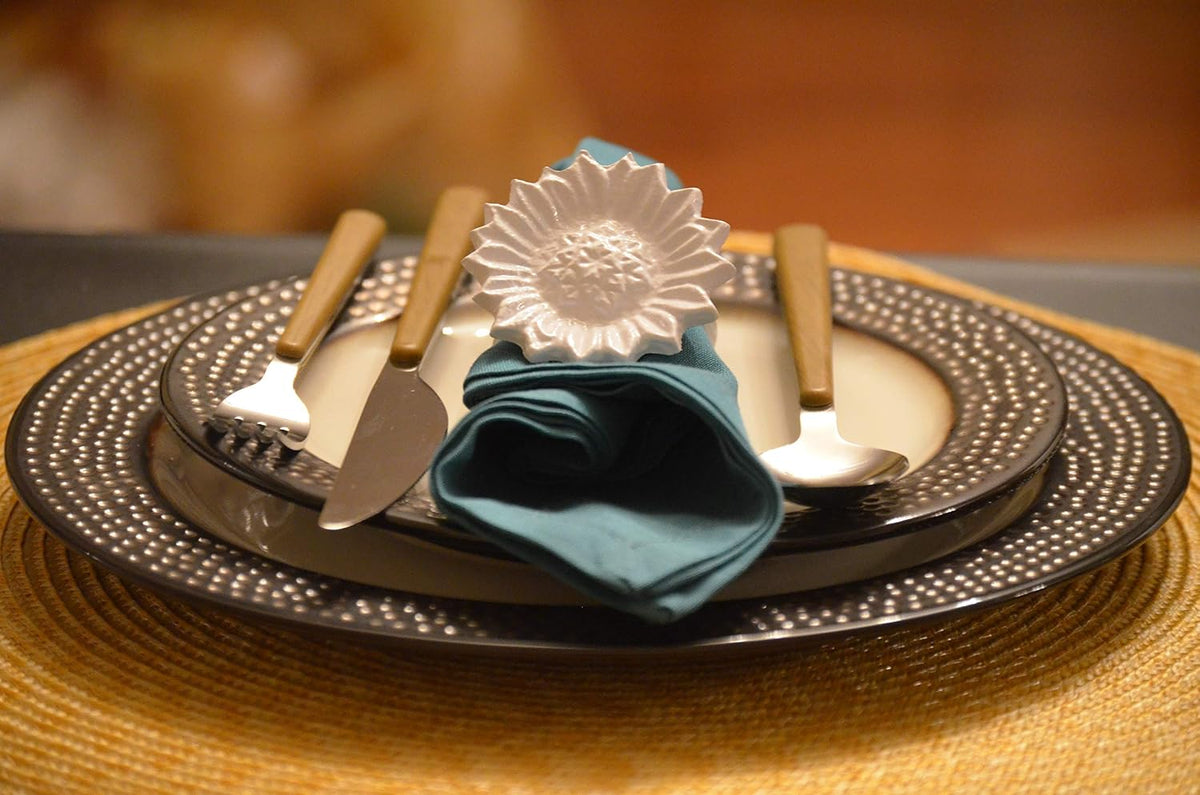 VIBHSA Flower Napkin Rings Set of 4 Handcrafted Décor (White Antique)